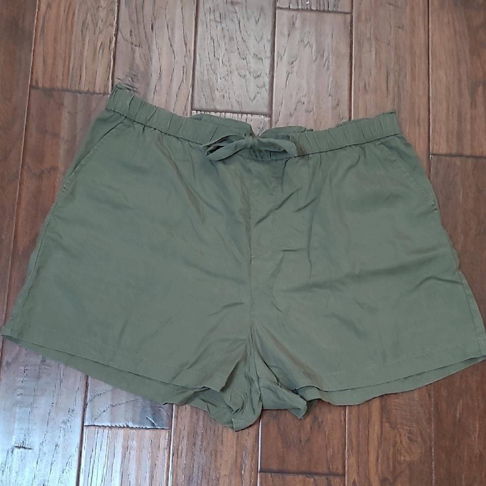 Lucky Brand Olive Green Pullon Paperbag Waist Shorts size XL